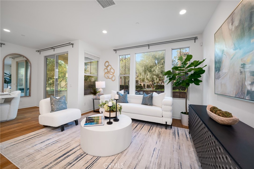 18 Prominence Lake Forest, CA 92630 - Photo 3 of 33