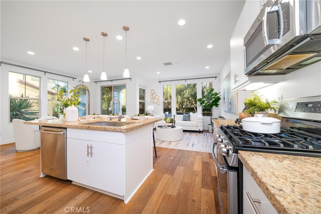 18 Prominence Lake Forest, CA 92630 - Photo 7 of 33