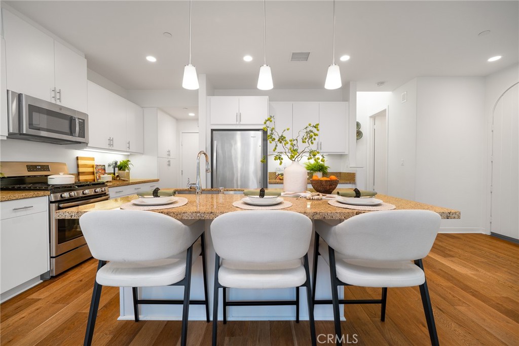 18 Prominence Lake Forest, CA 92630 - Photo 10 of 33