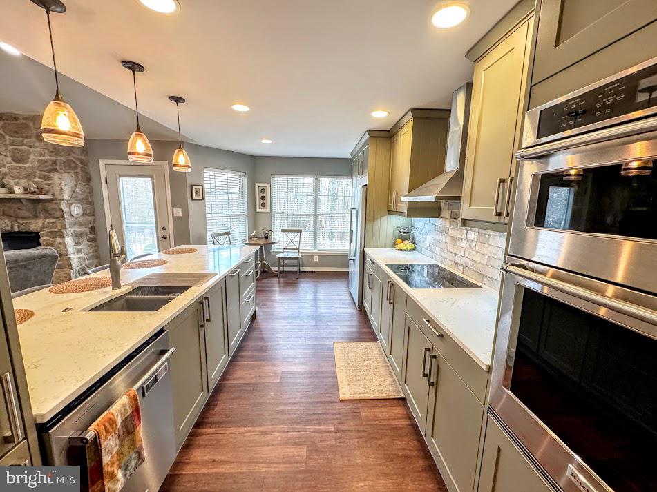 1 Point Of Wds Hazleton, PA 18202 - Photo 21 of 88 KITCHEN HAS DOUBLE OVEN, AND AMPLE CABINET SPACE