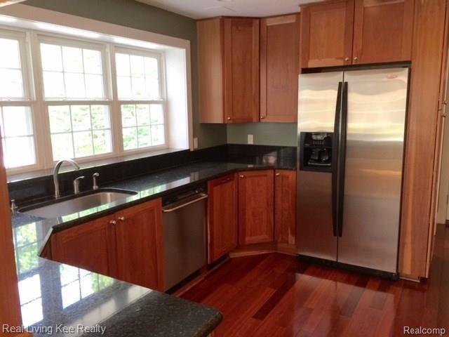 155 Maywood Avenue Rochester, MI 48307 - Photo 14 of 44 thumbnail_FullSizeRender.jpg