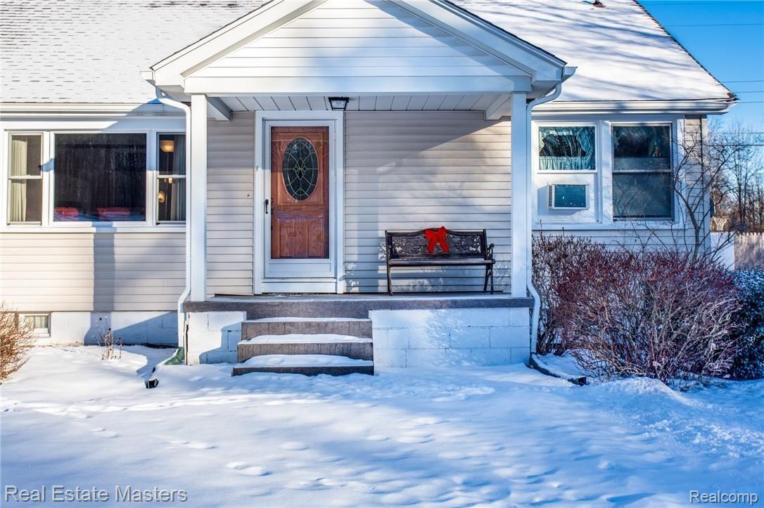 3612 Milton Road Fort Gratiot, MI 48059 - Photo 3 of 26 3612 Milton Rd-4.JPG