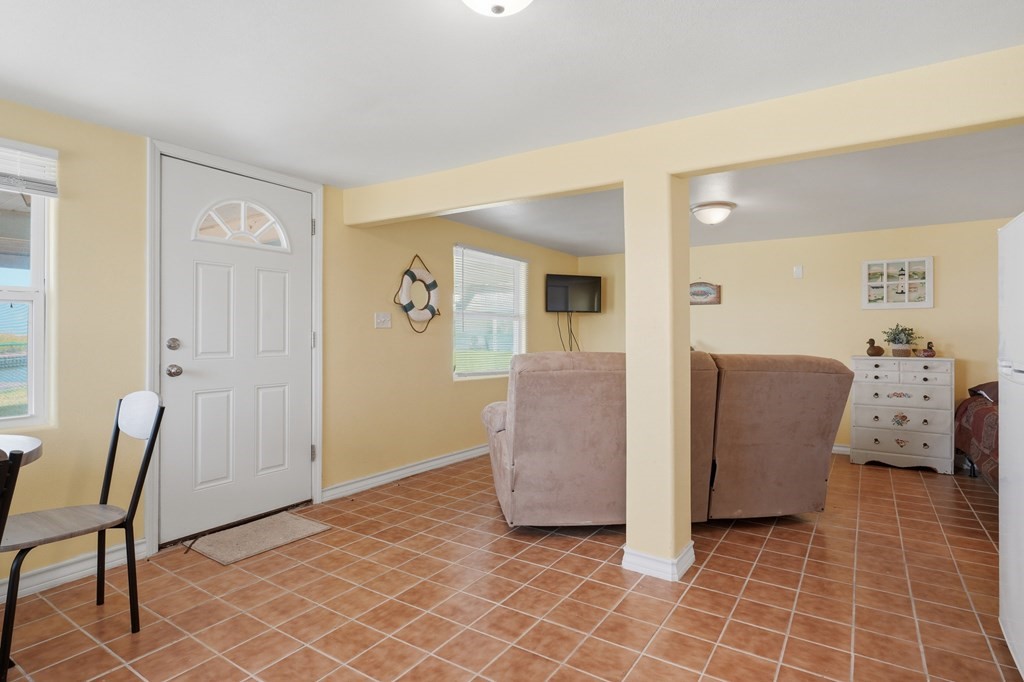 554 Copano Cove Road Rockport, TX 78382 - Photo 14 of 40