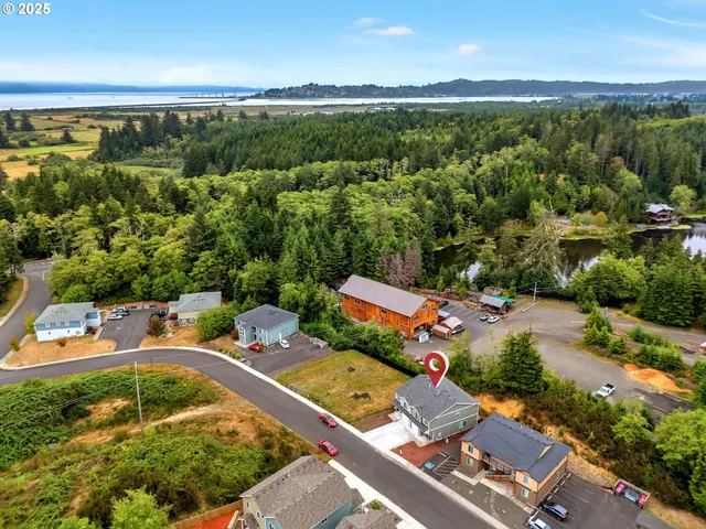 $412,000 | 1593 Southeast Honeysuckle Loop, Warrenton, OR 97146