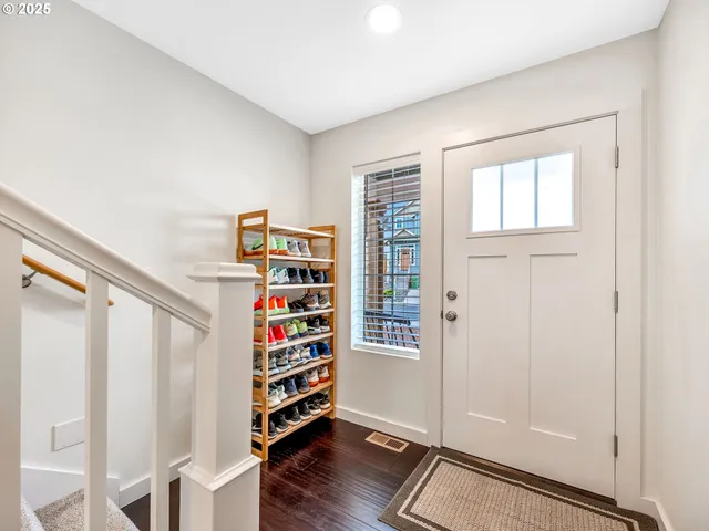 $412,000 | 1593 Southeast Honeysuckle Loop, Warrenton, OR 97146