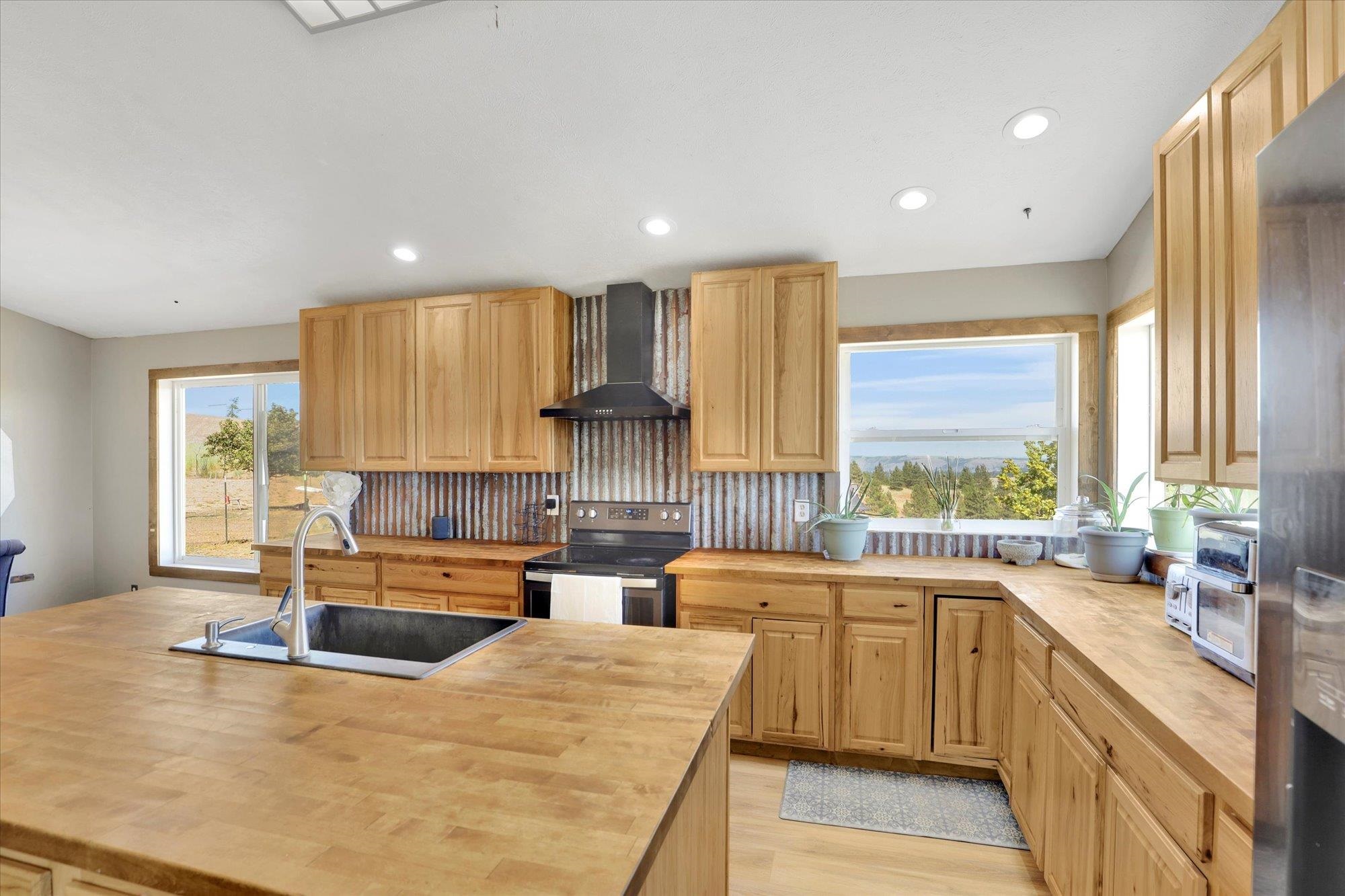 36127 Hart Road Davenport, WA 99122 - Photo 11 of 46