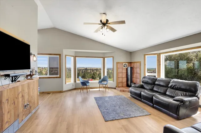 $589,500 | 36127 Hart Road, Davenport, WA 99122