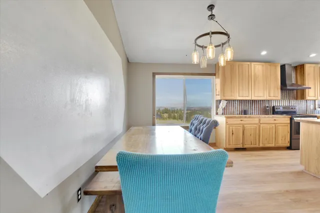 $589,500 | 36127 Hart Road, Davenport, WA 99122