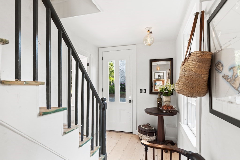 27 North Liberty Street Nantucket, MA 02554 - Photo 11 of 21