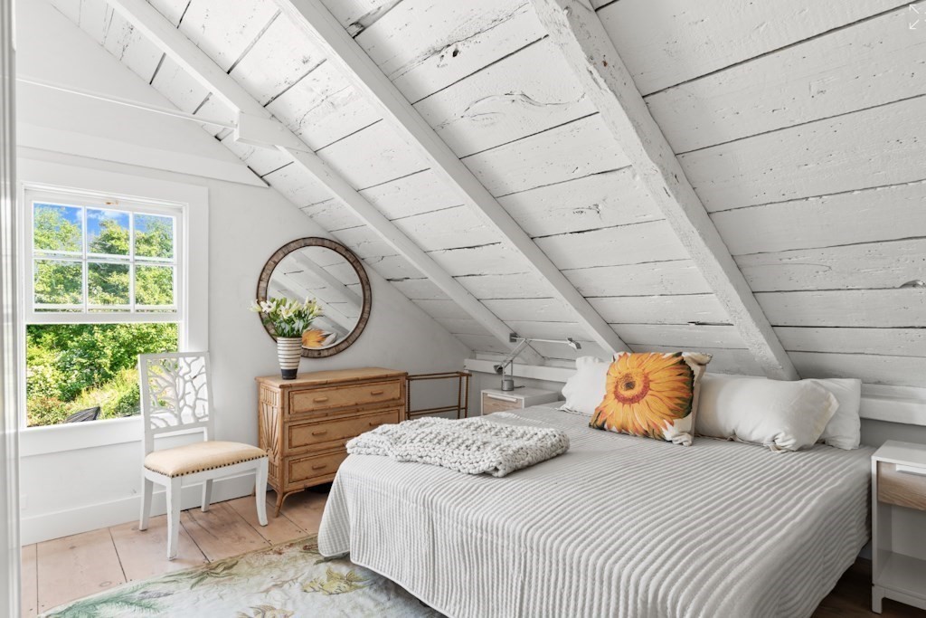 27 North Liberty Street Nantucket, MA 02554 - Photo 12 of 21