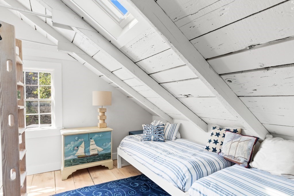 27 North Liberty Street Nantucket, MA 02554 - Photo 17 of 21