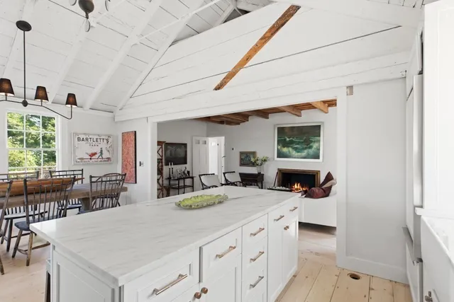 $14,000 | 27 North Liberty Street, Nantucket, MA 02554