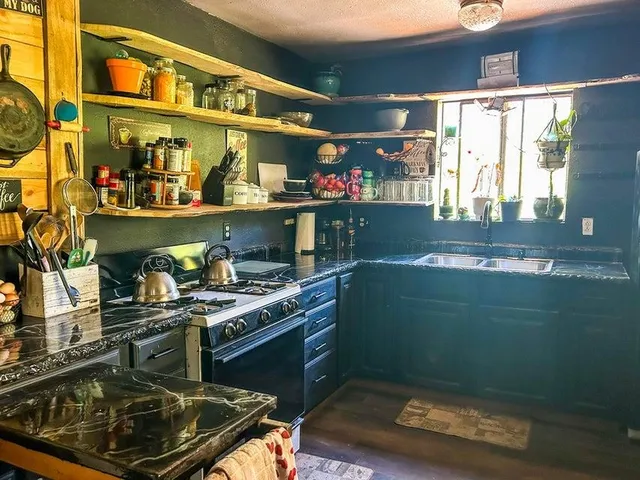 $279,900 | 2111 F Dry Creek Road, Chewelah, WA 99109