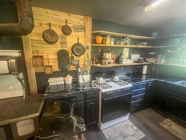 $279,900 | 2111 F Dry Creek Road, Chewelah, WA 99109