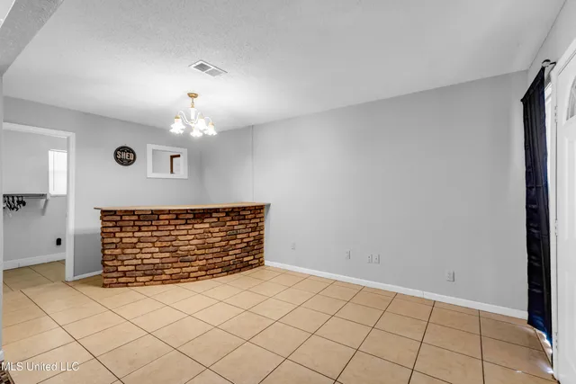 $152,500 | 5601 Arrowhead Drive, Pascagoula, MS 39581