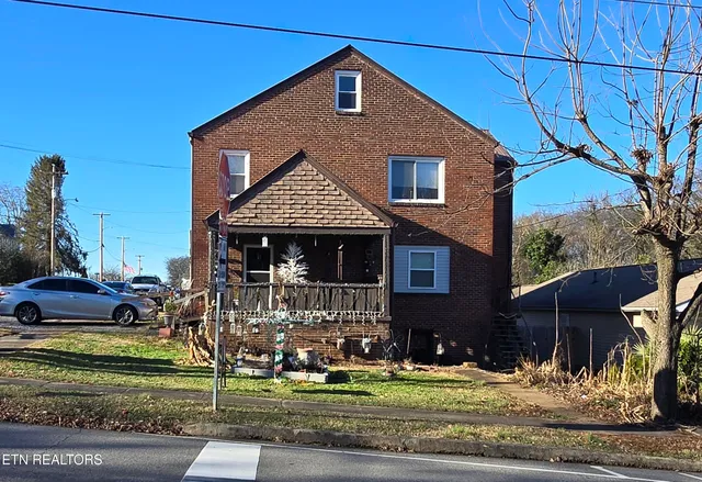 $400,000 | 324-330 Cunningham Street, Maryville, TN 37803
