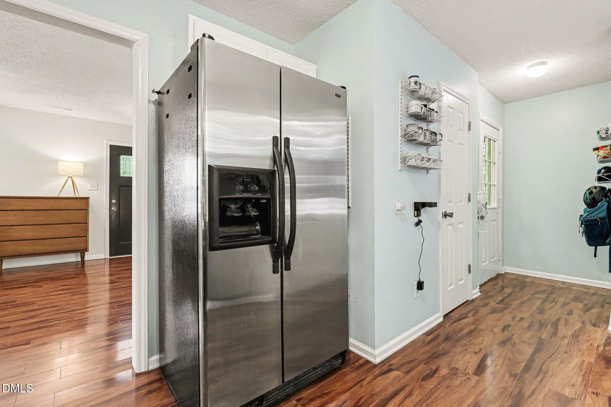 4204 Loch Harbour Lane Raleigh, NC 27606 - Photo 14 of 31 014_file_8541