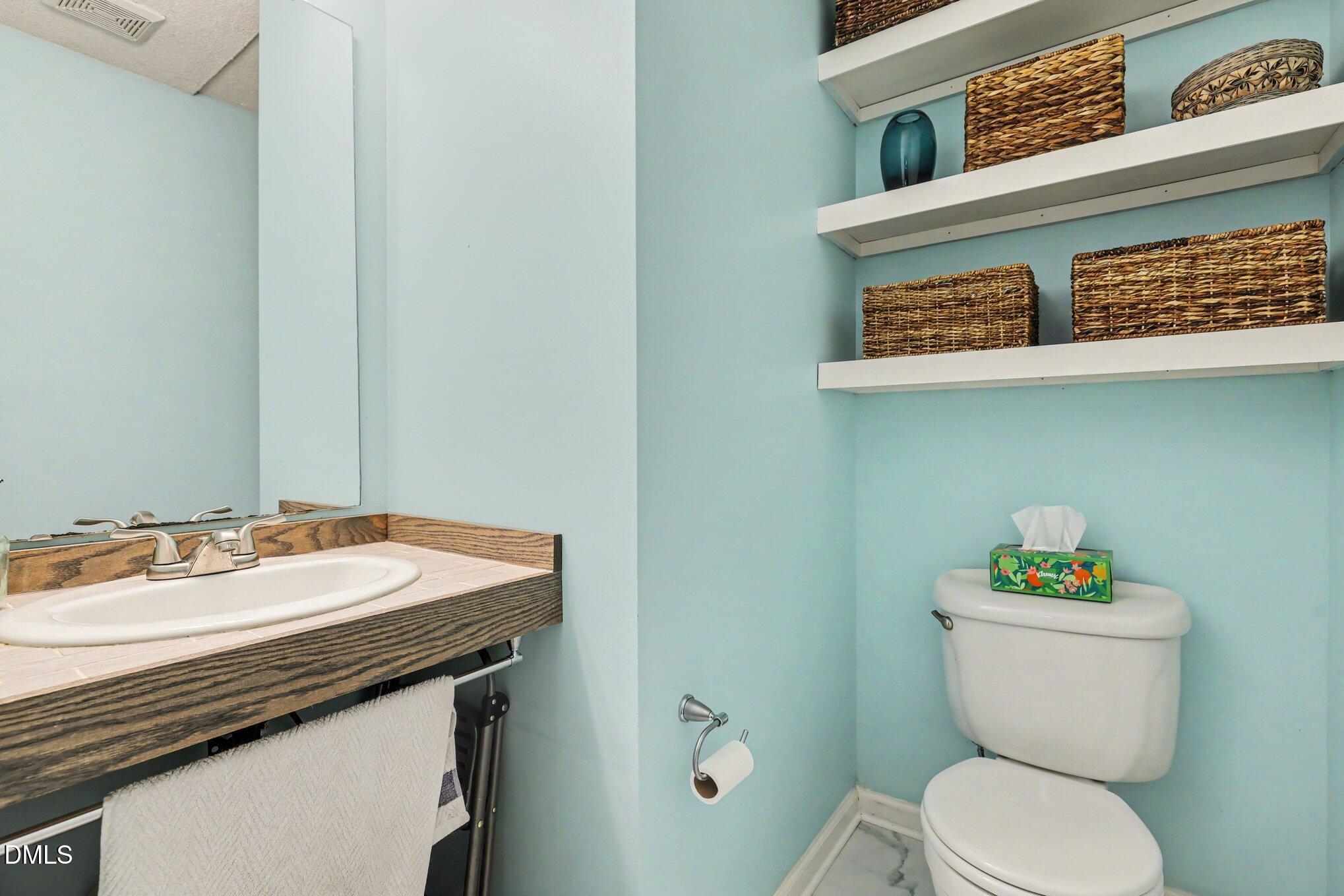 4204 Loch Harbour Lane Raleigh, NC 27606 - Photo 22 of 31 022_file_1174