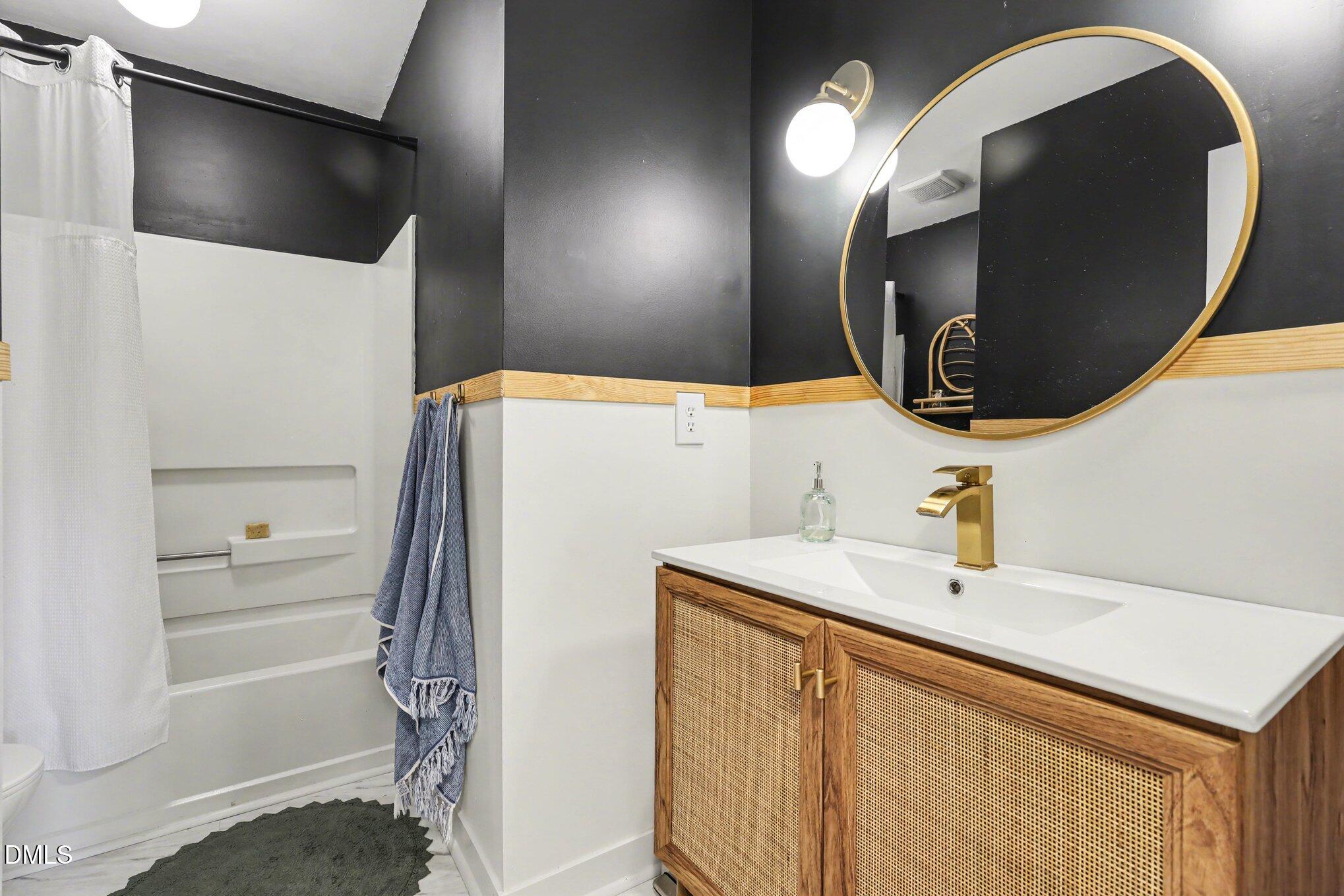 4204 Loch Harbour Lane Raleigh, NC 27606 - Photo 23 of 31 023_file_6719