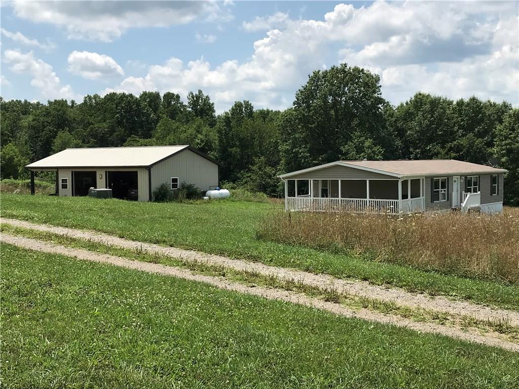 742 Shenango Road New Castle, PA 16101 - Photo 2 of 24