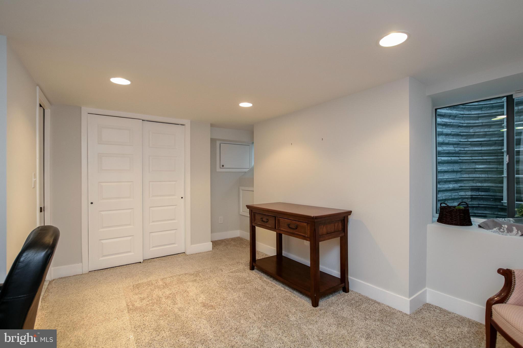 829 Kingston Road Baltimore, MD 21212 - Photo 25 of 30 a view of livingroom with furniture