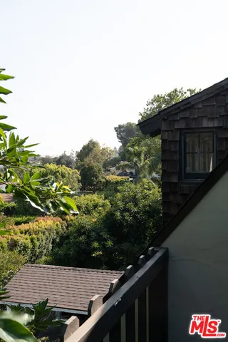 $3,695,000 | 3756 Effingham Place, Los Angeles, CA 90027