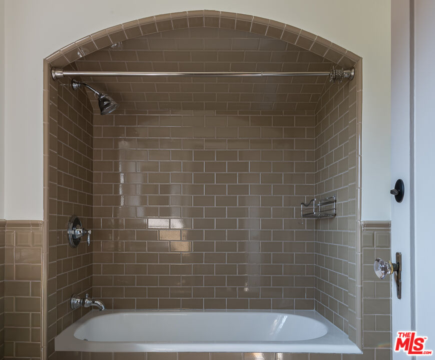 3756 Effingham Place Los Angeles, CA 90027 - Photo 26 of 57