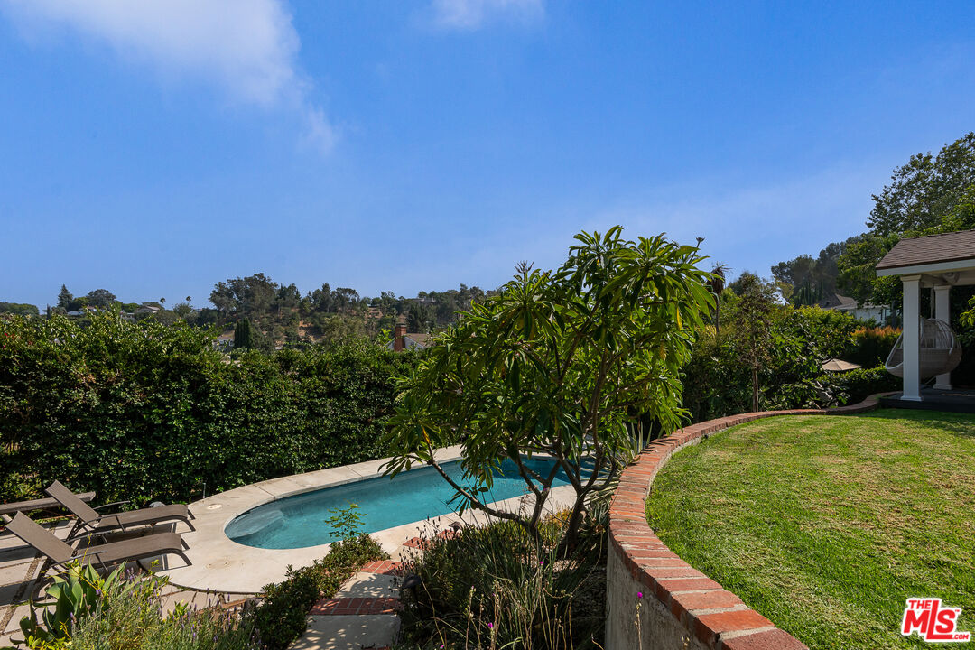 3756 Effingham Place Los Angeles, CA 90027 - Photo 33 of 57