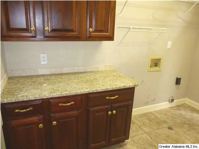 112 Windsor Circle Pelham, AL 35124 - Photo 15 of 32