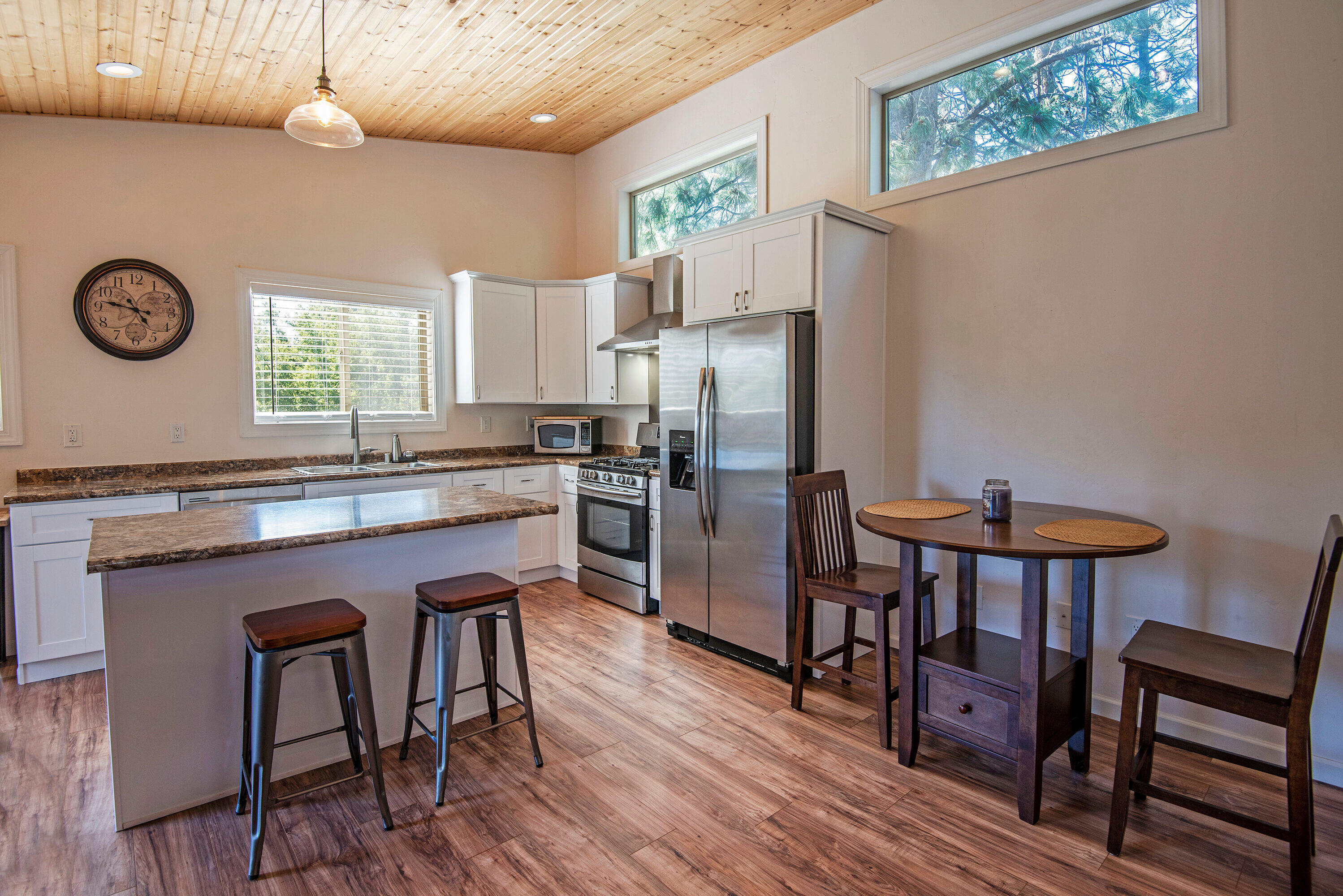 2806 Northeast Shepard Road Bend, OR 97701 - Photo 5 of 28 ADU Kitchen/Dining Area
