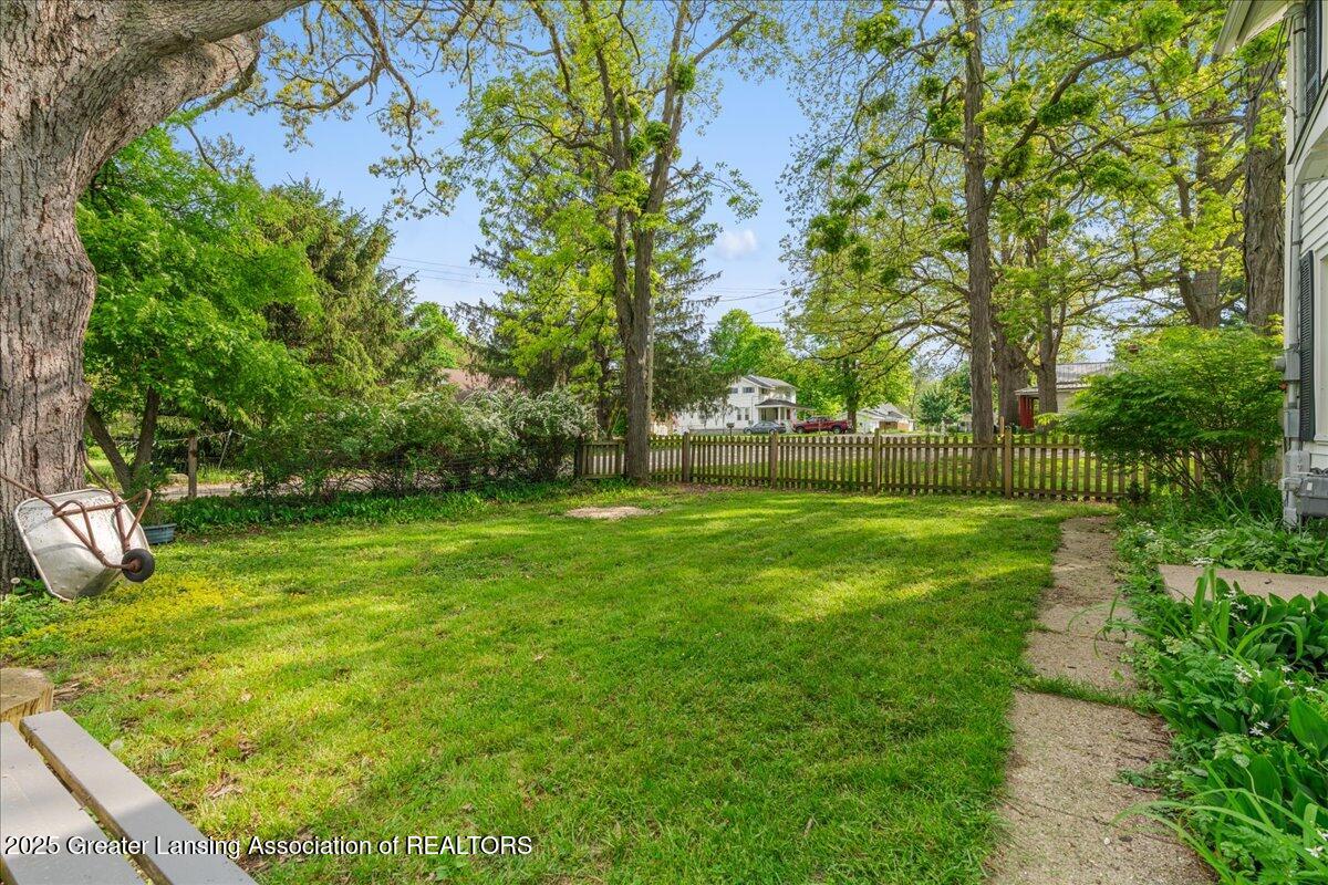 1209 Chester Street Eaton Rapids, MI 48827 - Photo 25 of 29 Fenced yard area