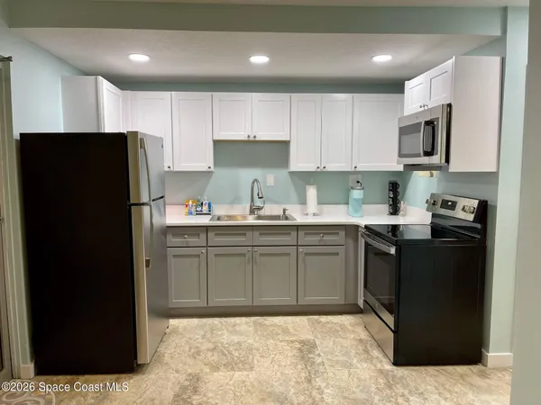 $1,500 | 365 North Orlando Avenue, Cocoa Beach, FL 32931