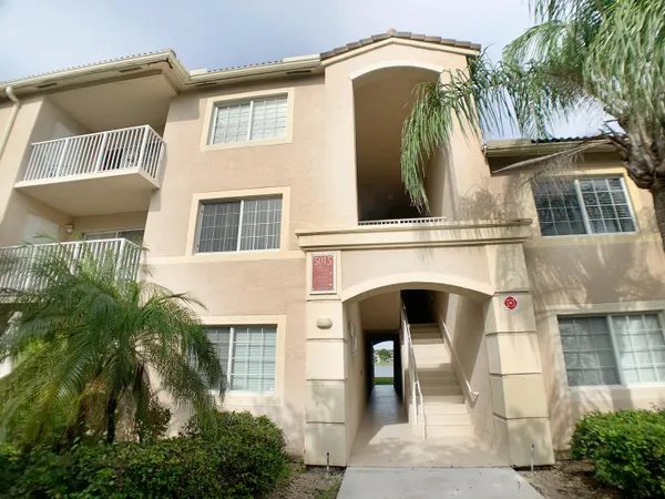$2,280 | 5015 Wiles Road, Unit 206, Coconut Creek, FL 33073