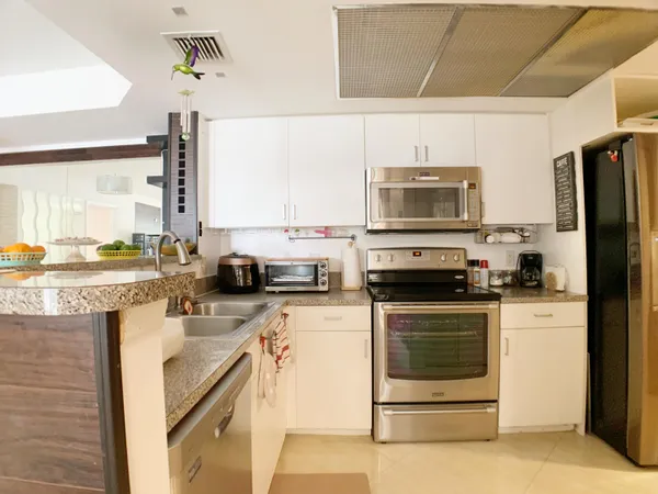 $2,280 | 5015 Wiles Road, Unit 206, Coconut Creek, FL 33073