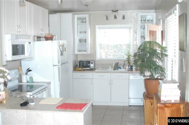 1057 Bell Street Reno, NV 89503 - Photo 4 of 9 Photo 4