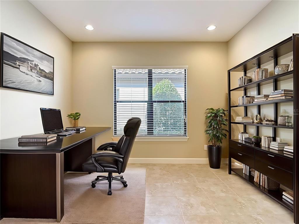 8613 Grand Alberato Road Tampa, FL 33647 - Photo 11 of 56