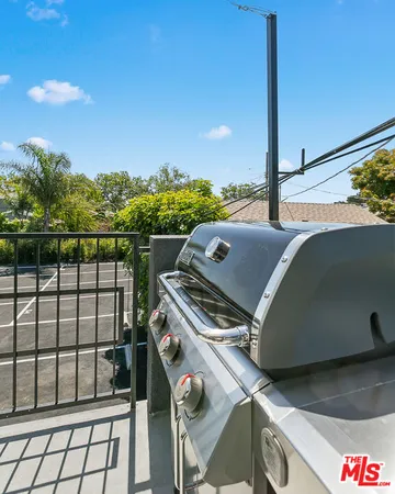 $2,395 | 2918 Hauser Boulevard, Unit 1, Los Angeles, CA 90016