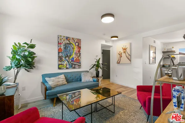 $2,395 | 2918 Hauser Boulevard, Unit 1, Los Angeles, CA 90016