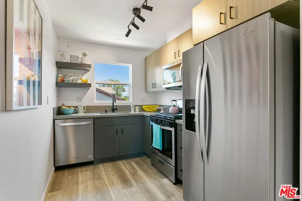 $2,395 | 2918 Hauser Boulevard, Unit 1, Los Angeles, CA 90016