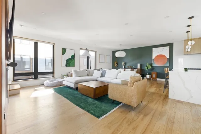 $1,325,000 | 31 Hall Street, Unit 2, Waltham, MA 02453