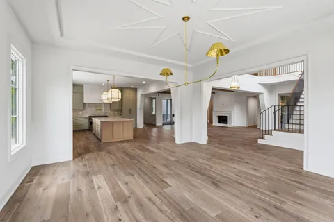 $2,999,992 | 105 Keyway Drive, Nashville, TN 37205