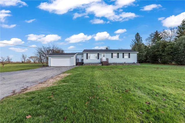 $219,900 | 2352 Sweden Walker Road, Clarkson, NY 14420