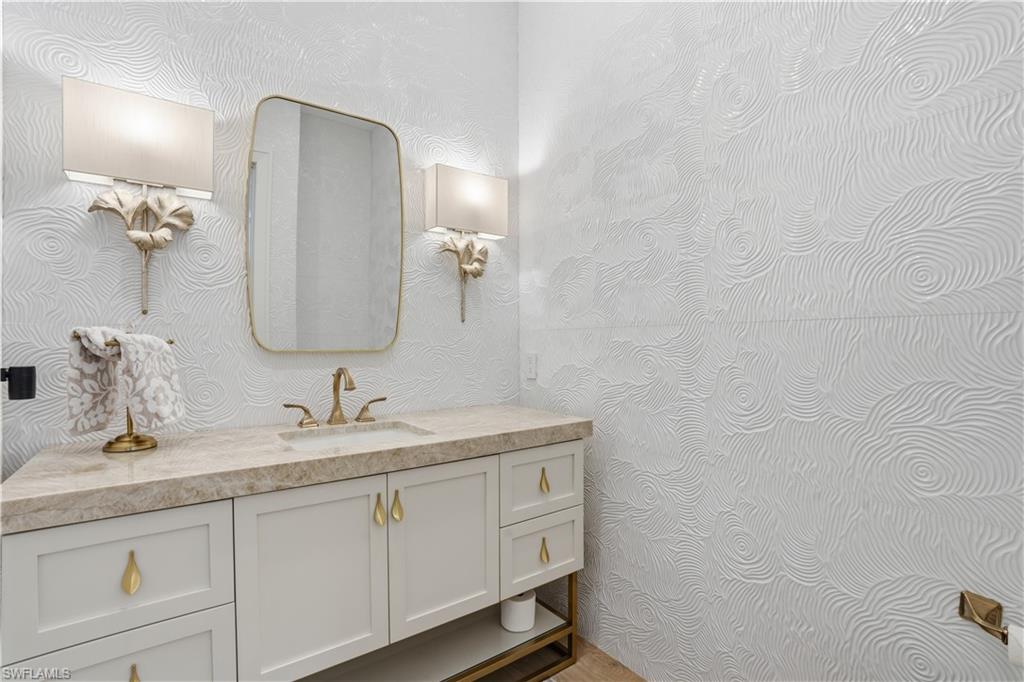 328 Sedgwick Court Naples, FL 34108 - Photo 17 of 48