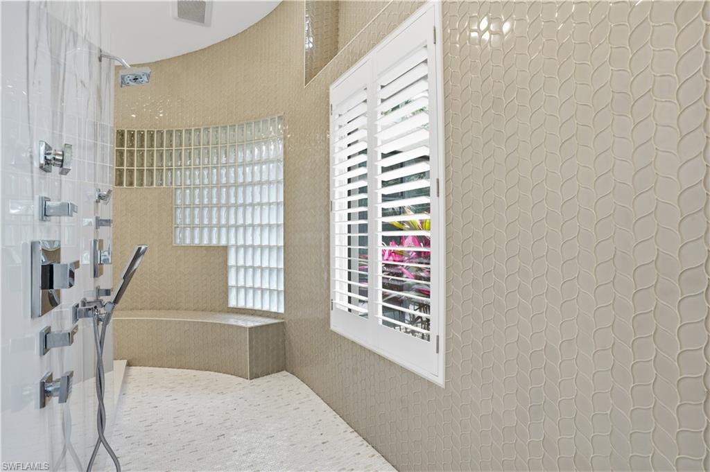 328 Sedgwick Court Naples, FL 34108 - Photo 21 of 48