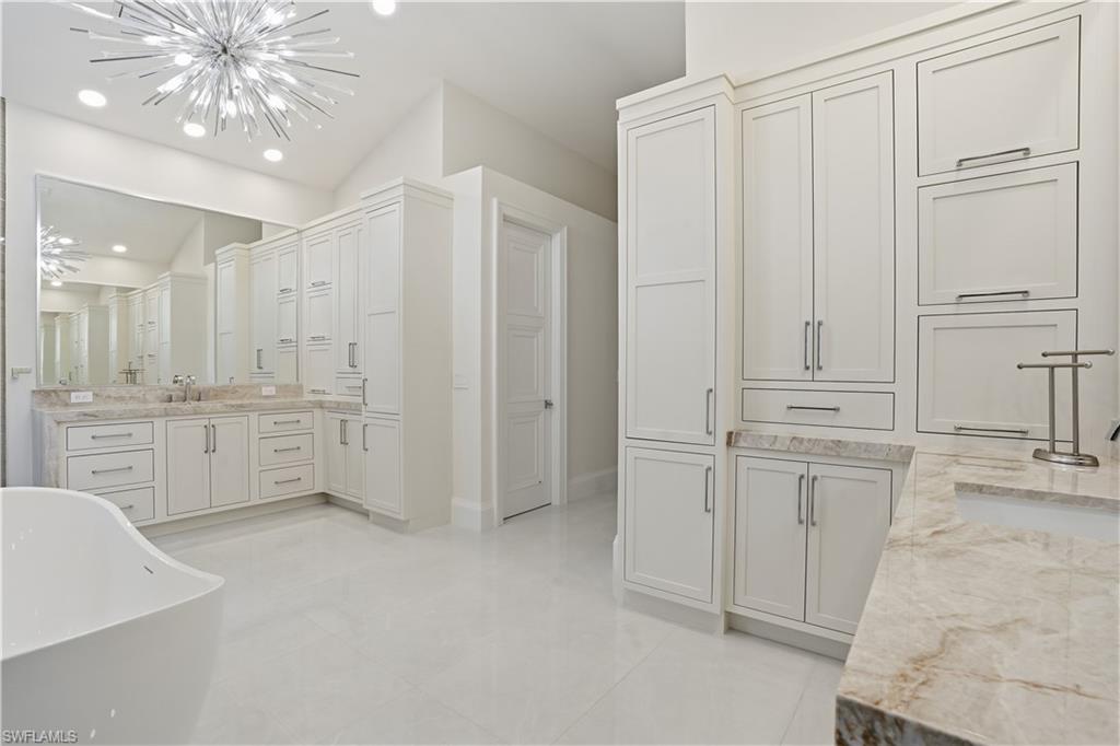 328 Sedgwick Court Naples, FL 34108 - Photo 22 of 48