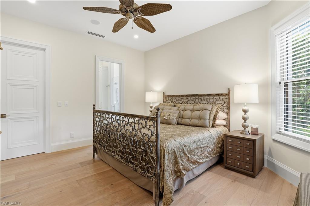 328 Sedgwick Court Naples, FL 34108 - Photo 26 of 48