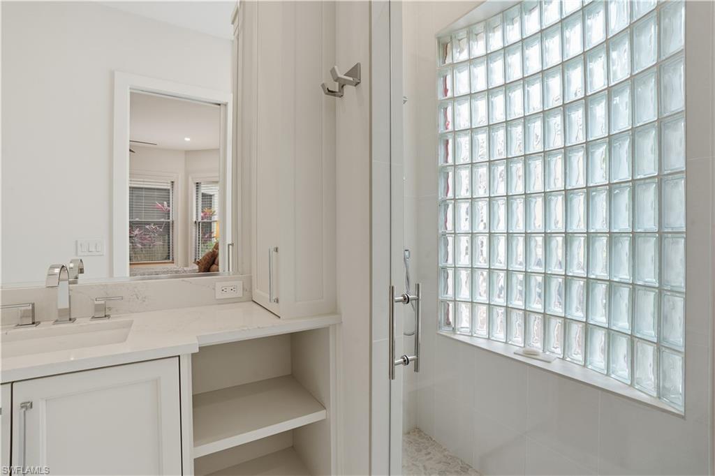 328 Sedgwick Court Naples, FL 34108 - Photo 28 of 48