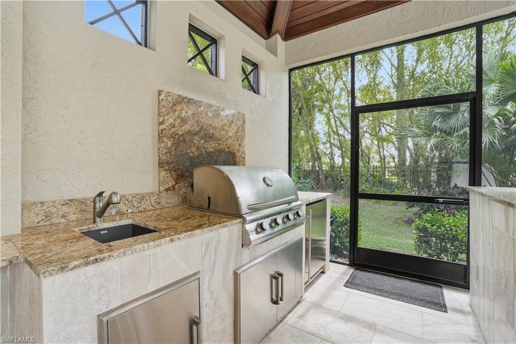 328 Sedgwick Court Naples, FL 34108 - Photo 36 of 48