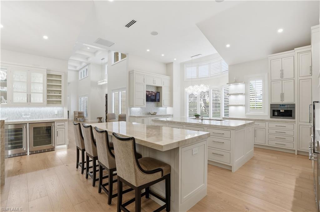 328 Sedgwick Court Naples, FL 34108 - Photo 4 of 48