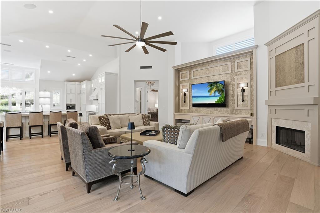 328 Sedgwick Court Naples, FL 34108 - Photo 8 of 48
